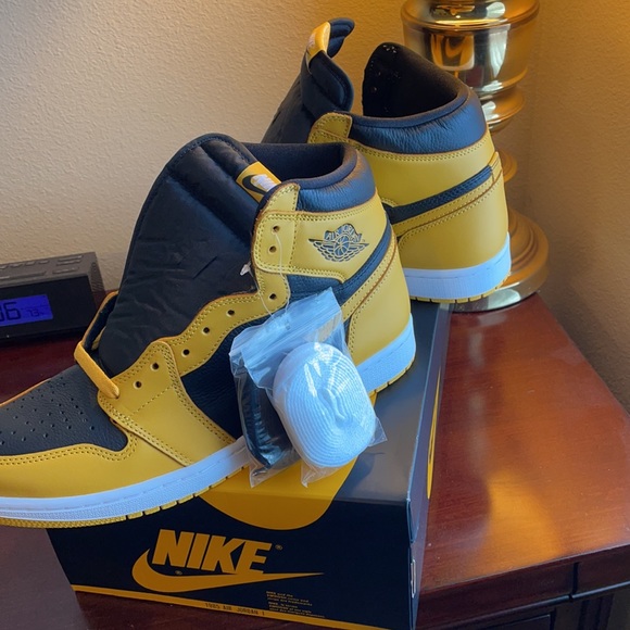 Air Jordan Retro 1 Pollen size 10.5 - Picture 3 of 7